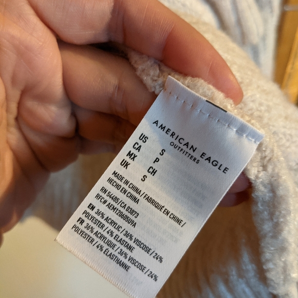 Oversized Boyfriend American Eagle Sweater - Picture 4 of 4